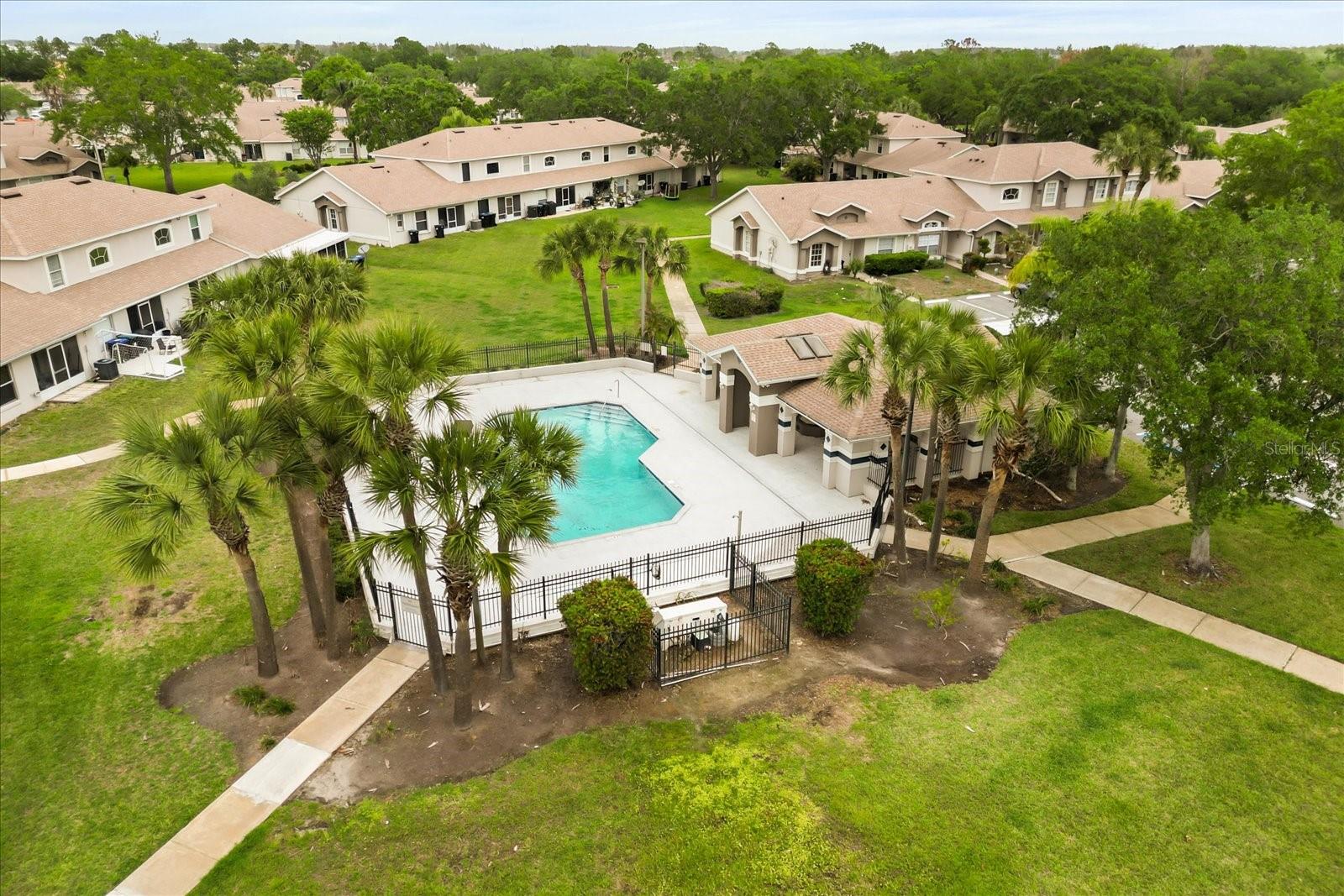 Listing photo id 32 for 14396 Island Cove Drive