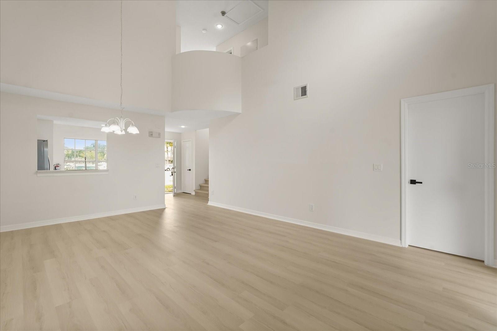 Listing photo id 4 for 14396 Island Cove Drive