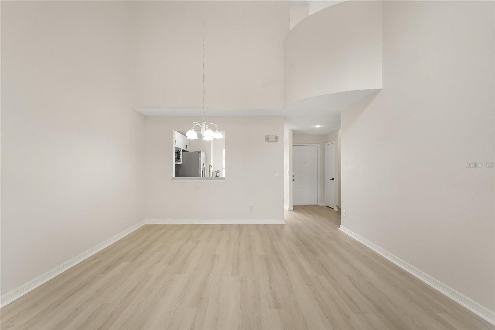 Listing photo id 7 for 14396 Island Cove Drive