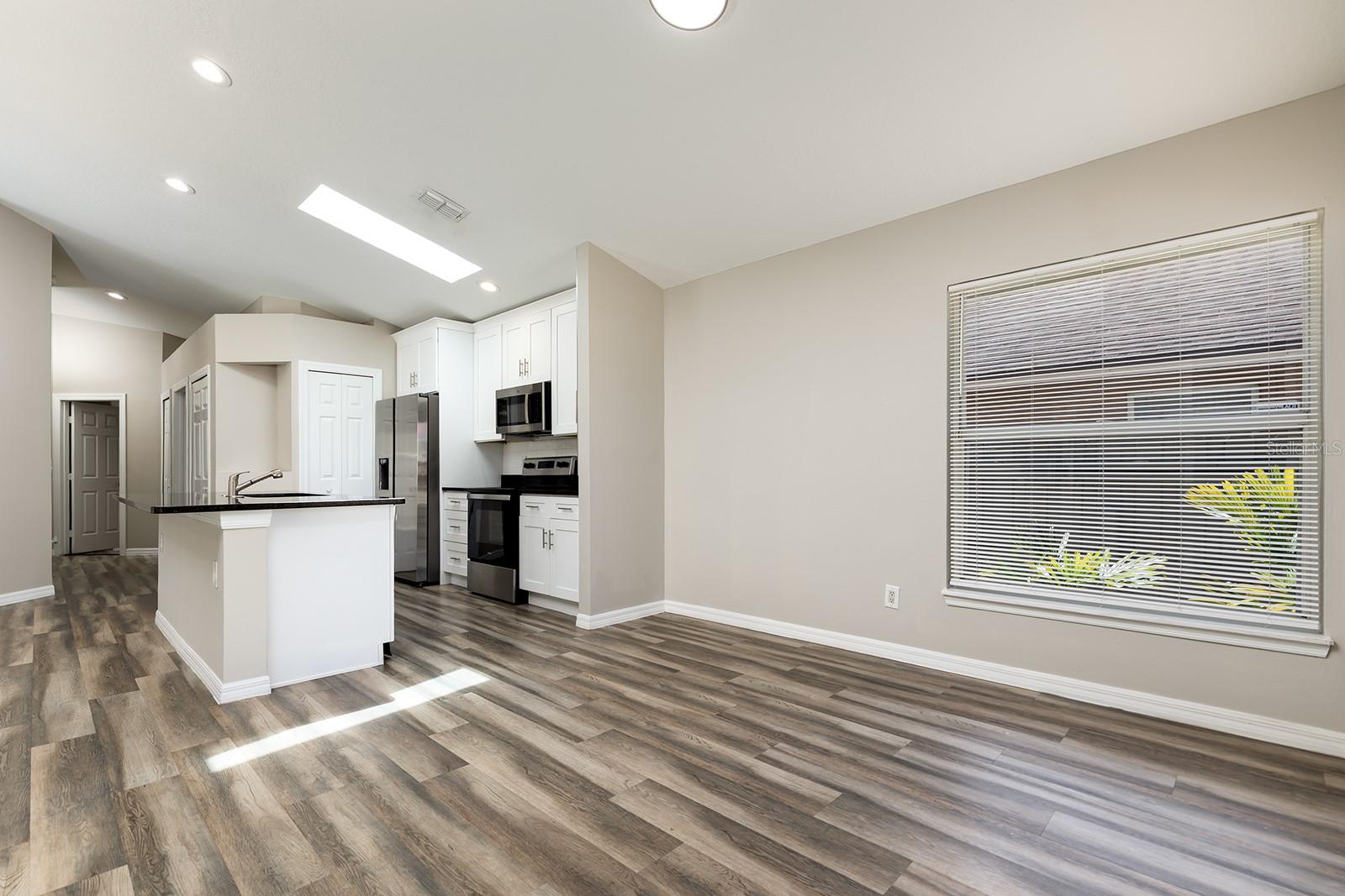 Image 11 of 31 For 1637 Lakewood Avenue