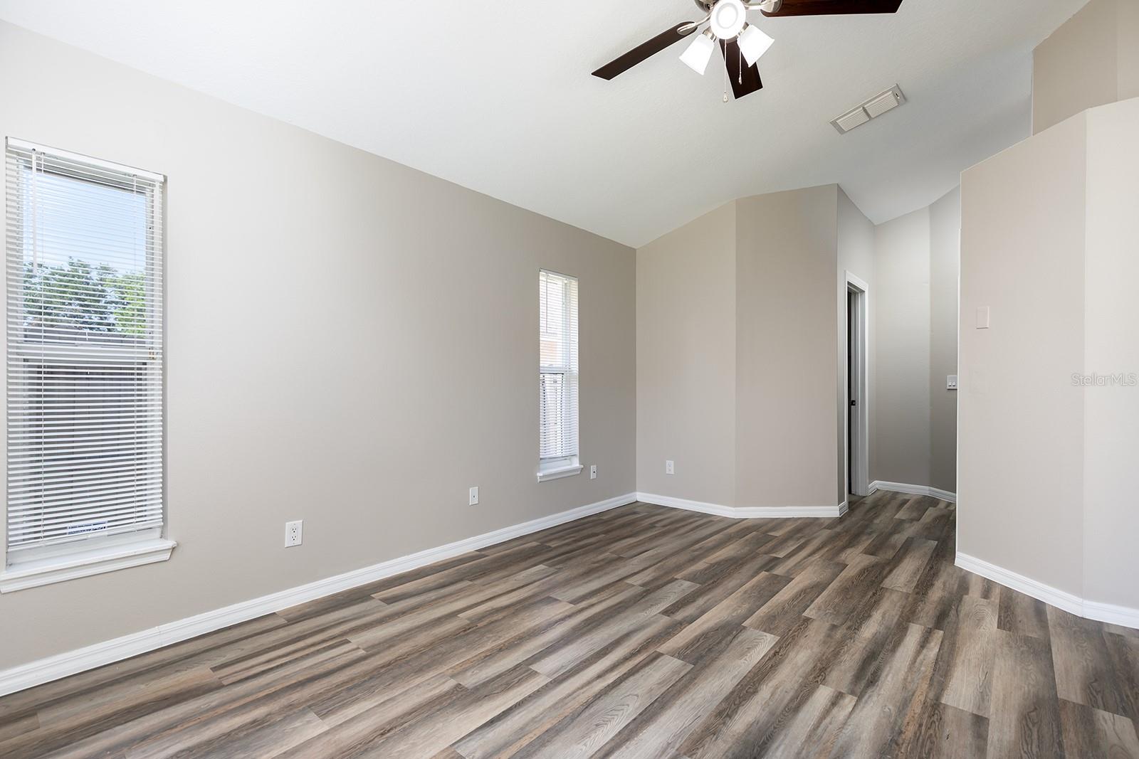 Image 17 of 31 For 1637 Lakewood Avenue