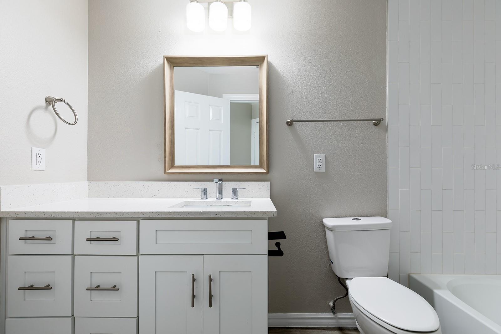 Image 19 of 31 For 1637 Lakewood Avenue