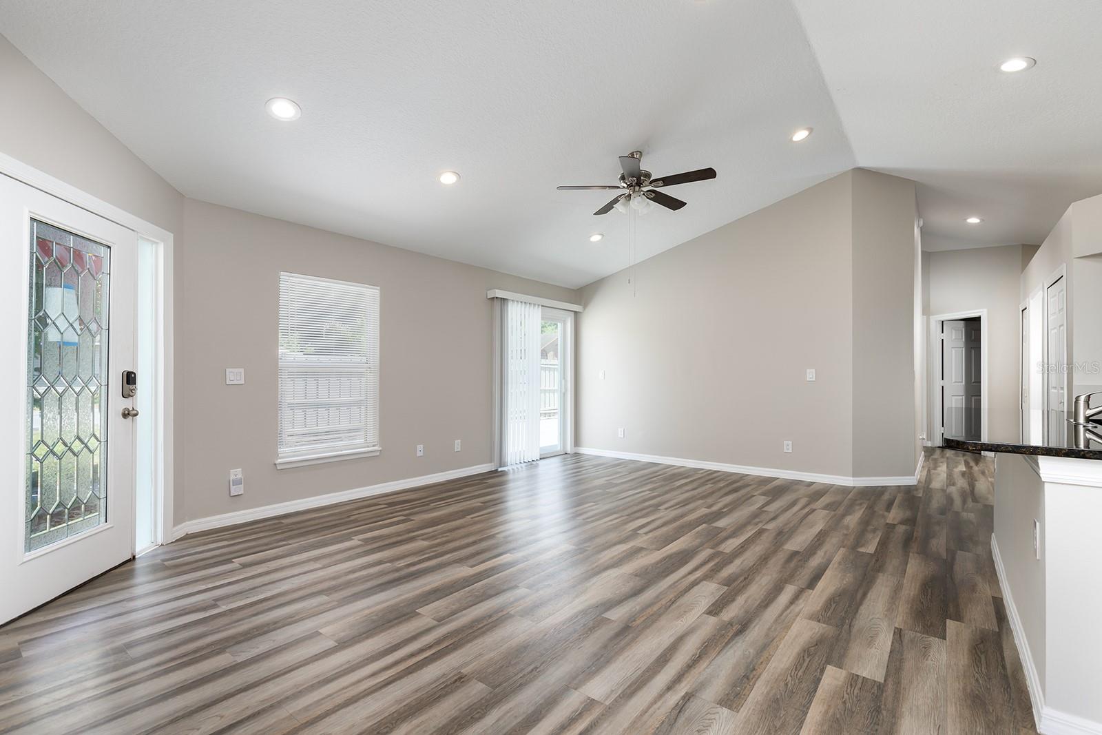 Image 6 of 31 For 1637 Lakewood Avenue