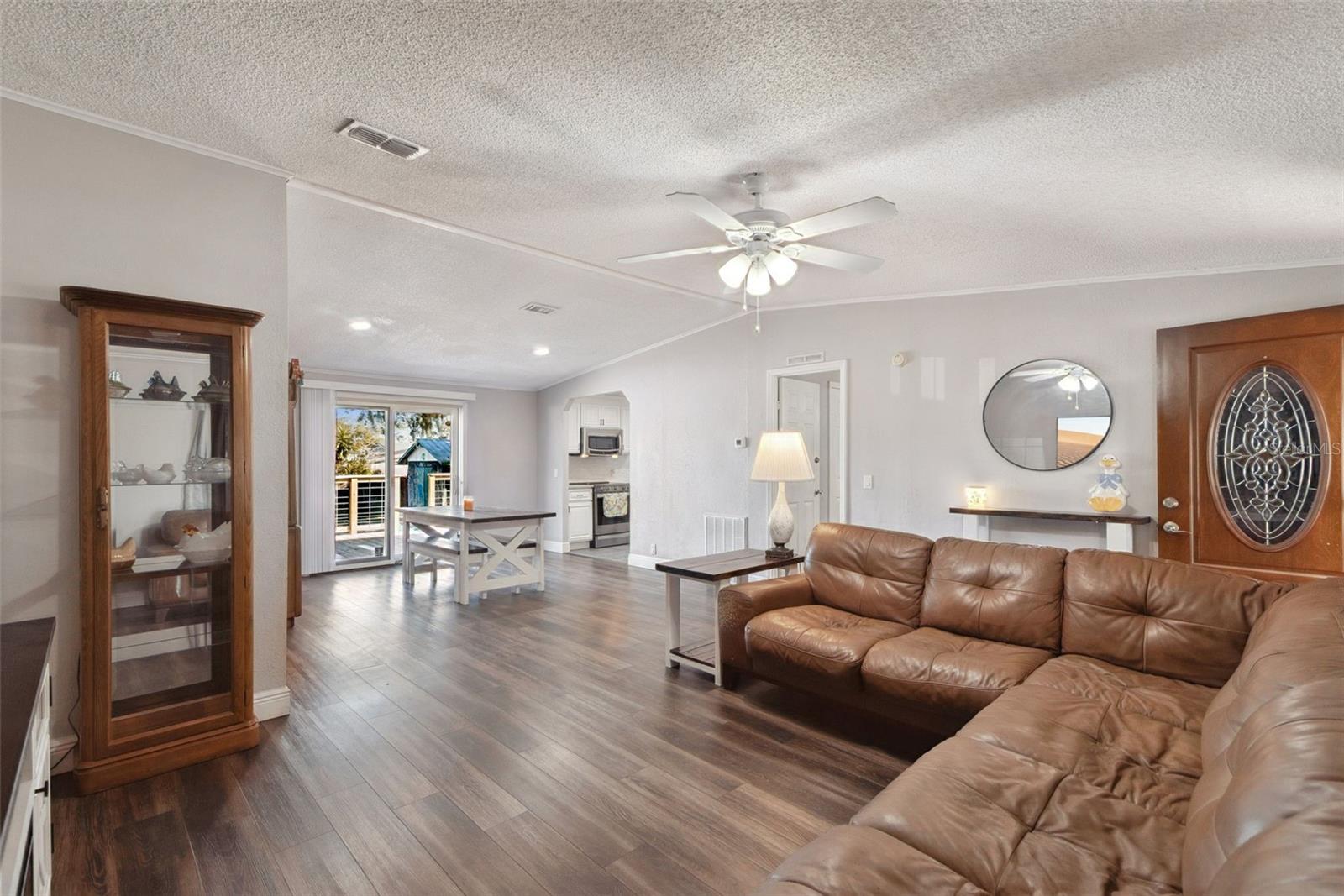 Image 4 of 22 For 14655 Liberty Street