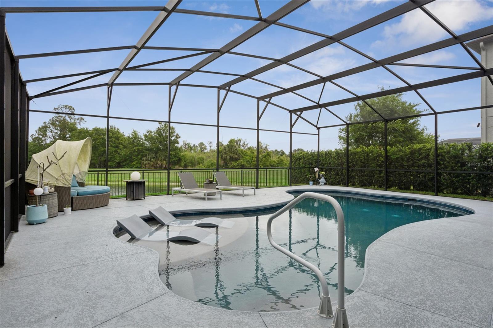 Image 2 of 74 For 9256 Grand Island Way