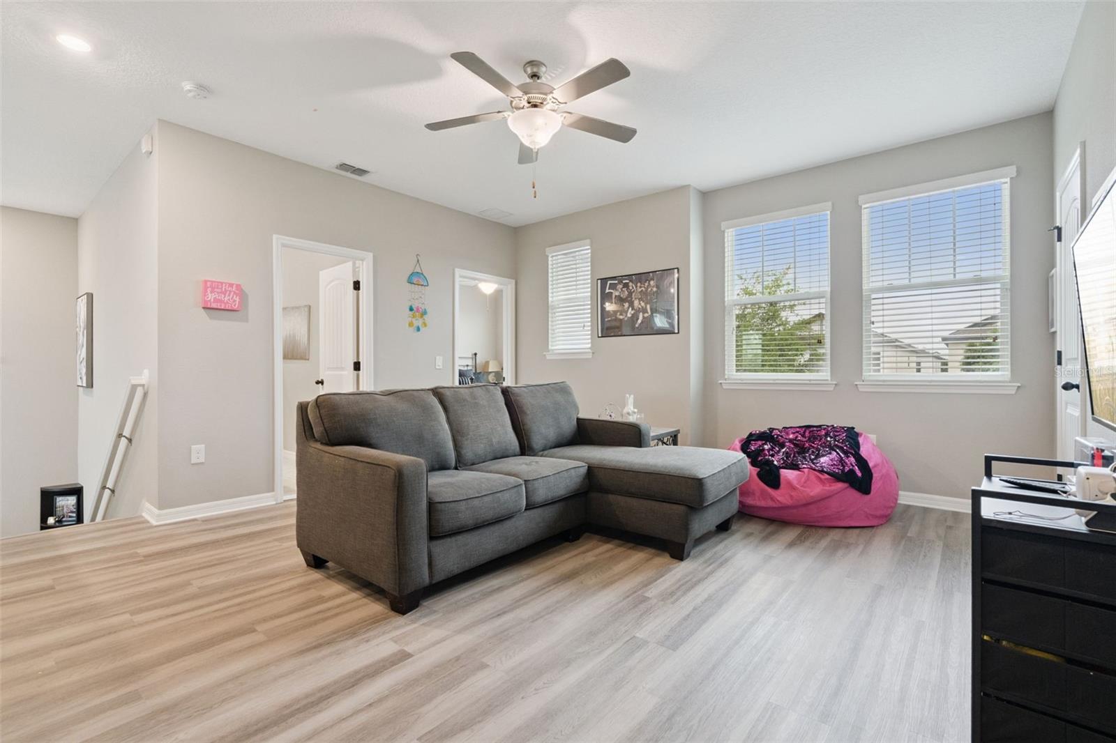 Image 21 of 74 For 9256 Grand Island Way