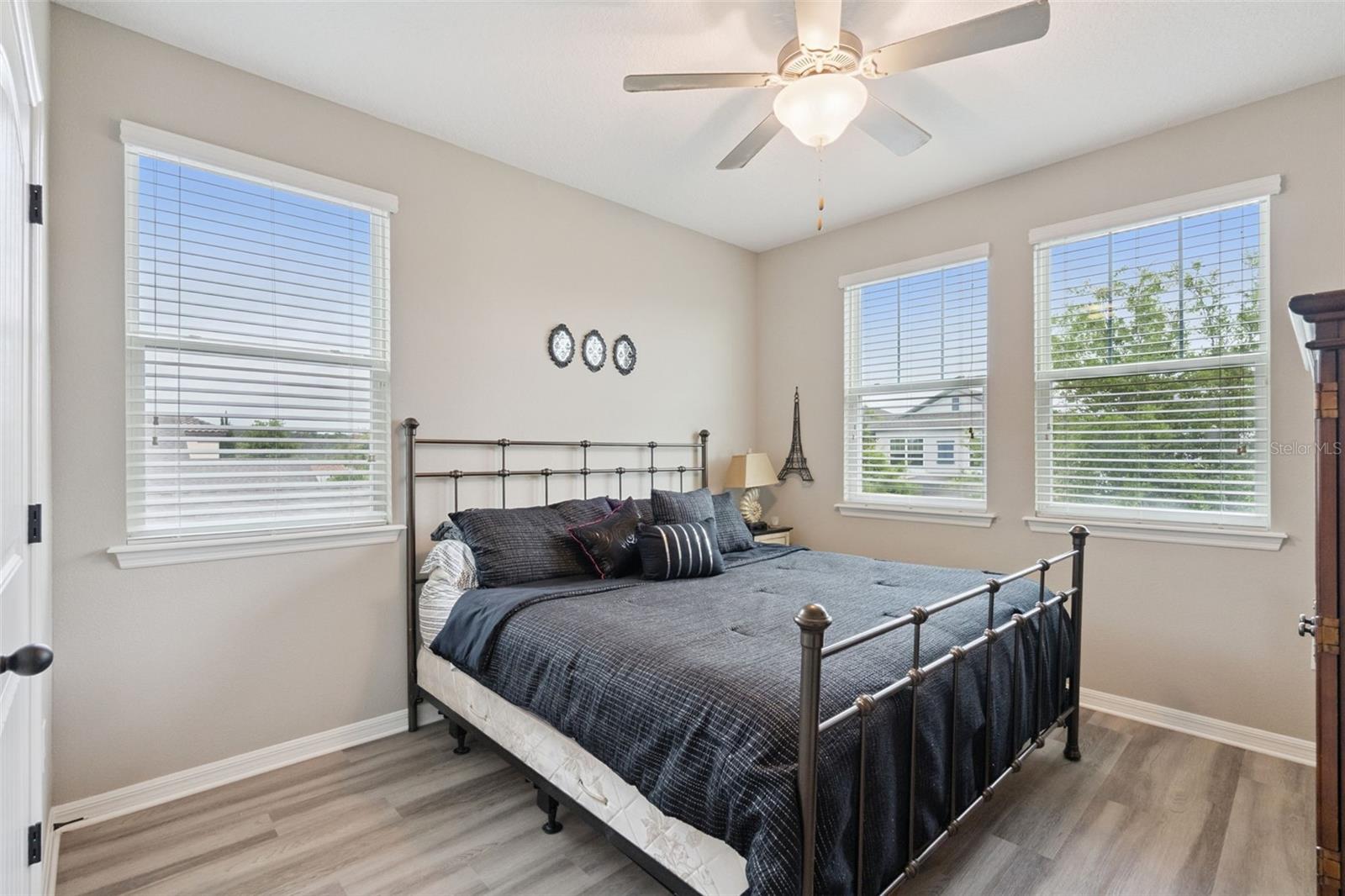 Image 32 of 74 For 9256 Grand Island Way