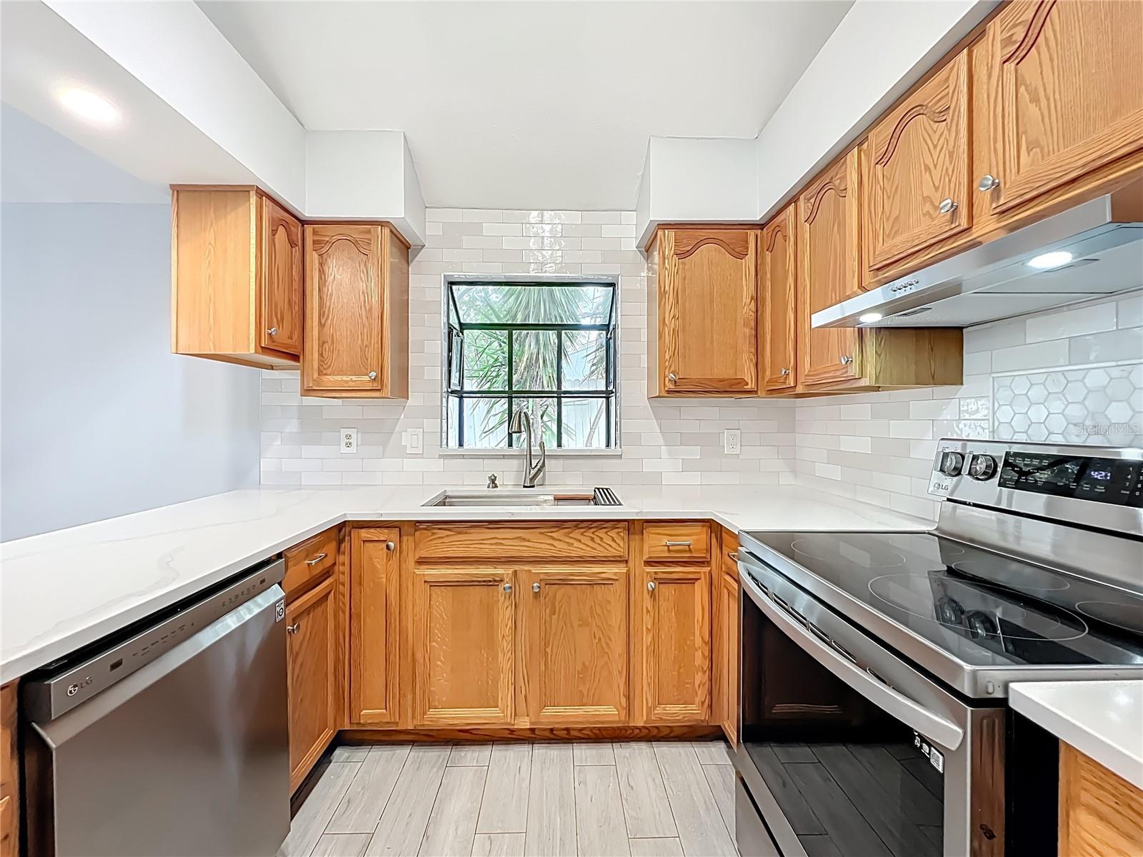 Image 14 of 30 For 2966 Golden View Lane