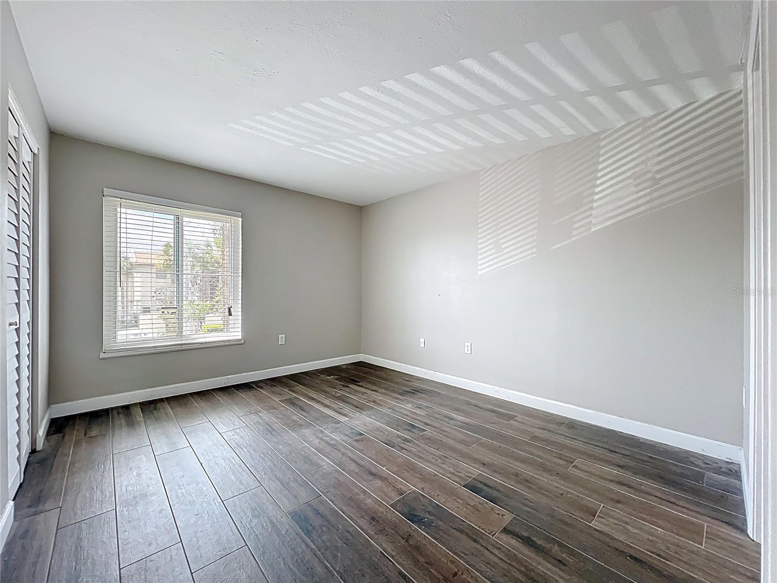 Image 17 of 40 For 590 Orange Drive 136