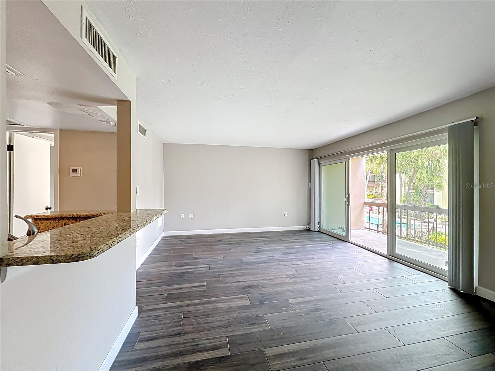 Image 7 of 40 For 590 Orange Drive 136