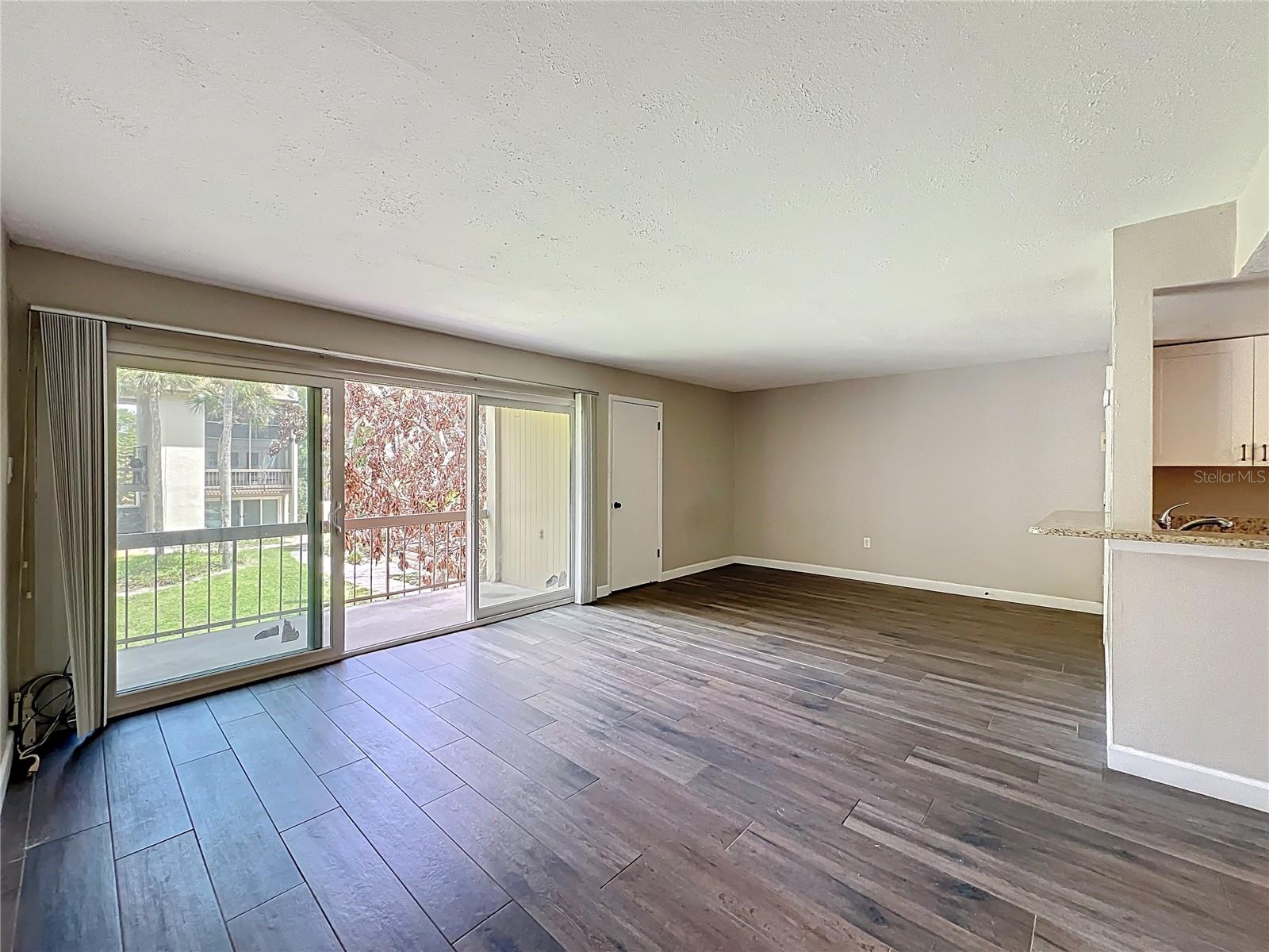 Image 9 of 40 For 590 Orange Drive 136