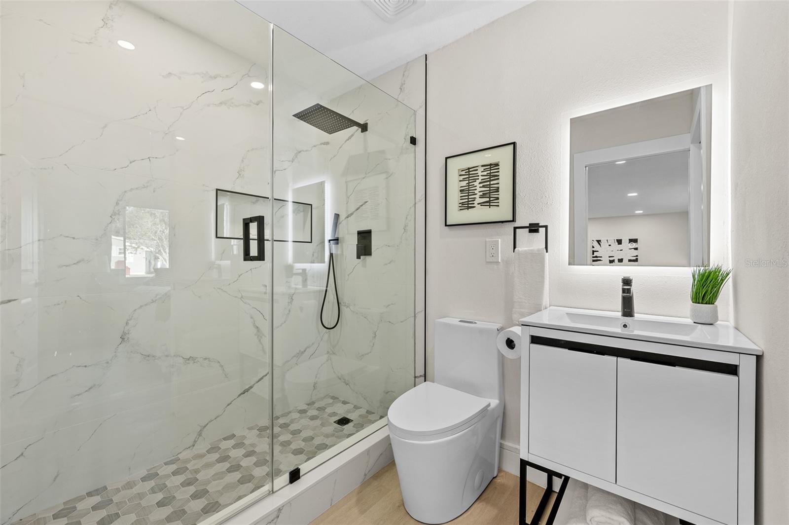 Image 21 of 31 For 105 12th Street Sw