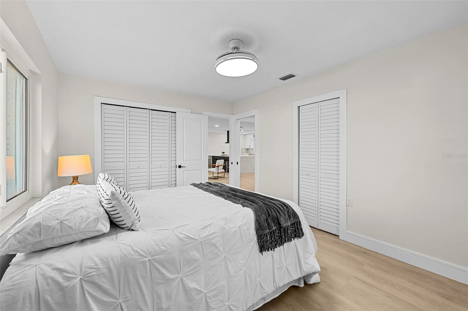 Image 24 of 31 For 105 12th Street Sw