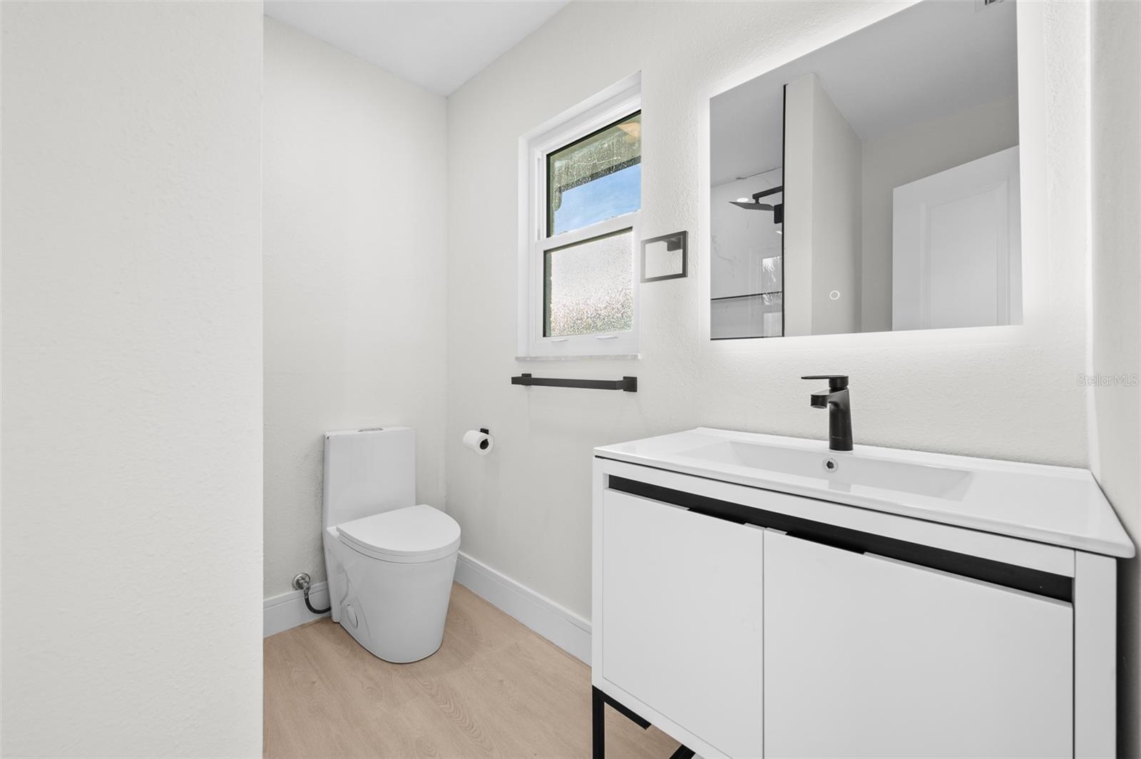 Image 26 of 31 For 105 12th Street Sw