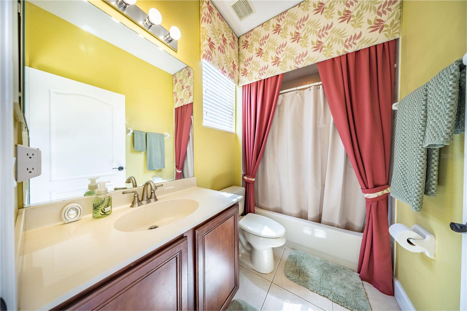 Image 36 of 75 For 5113 Hawks Hammock Way