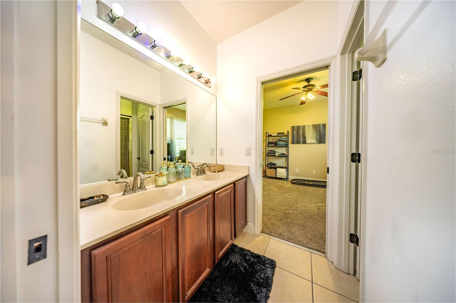 Image 41 of 75 For 5113 Hawks Hammock Way