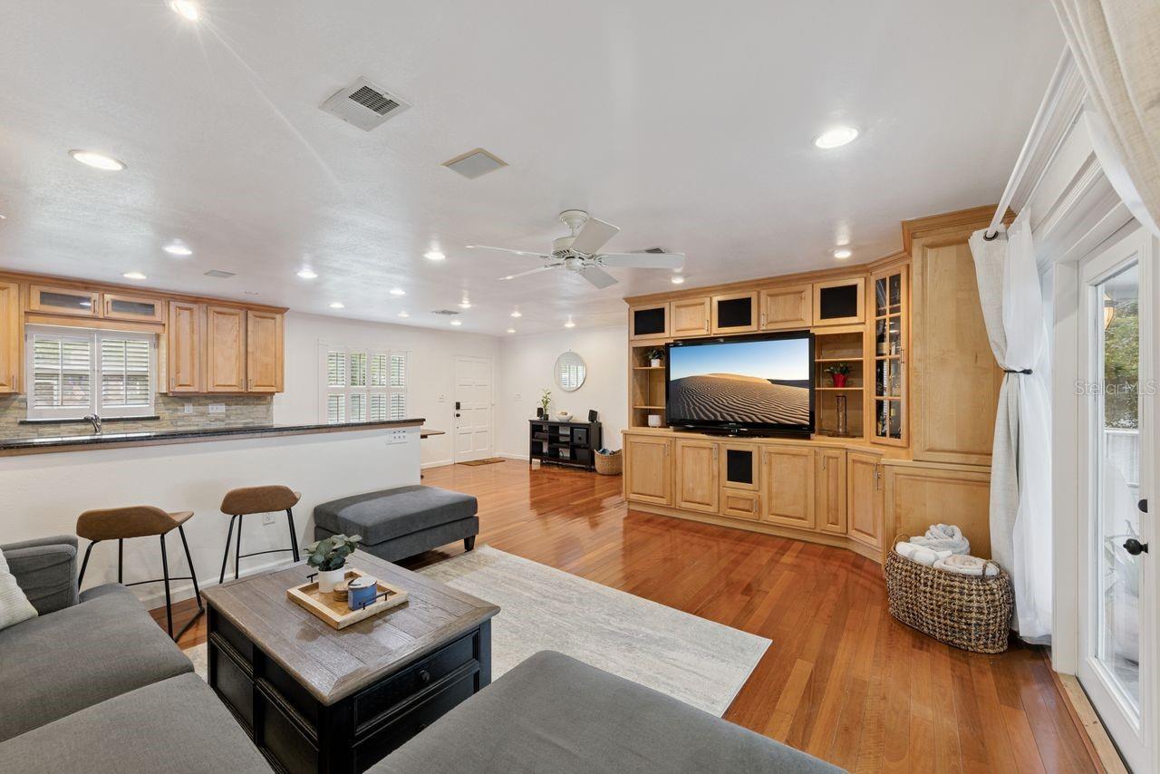 Image 2 of 24 For 3012 Leslie Drive