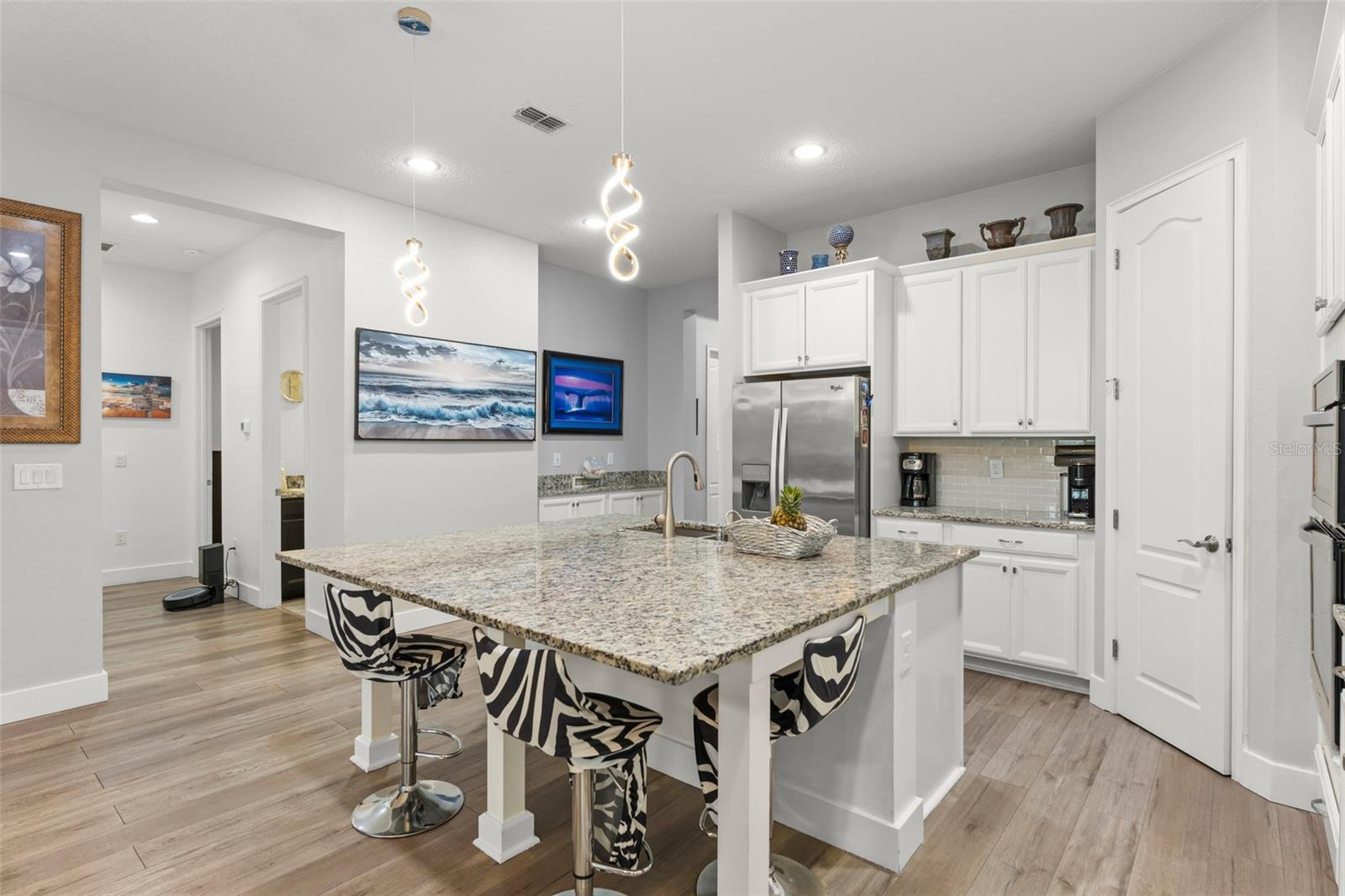 Image 4 of 35 For 9913 Winnington Street