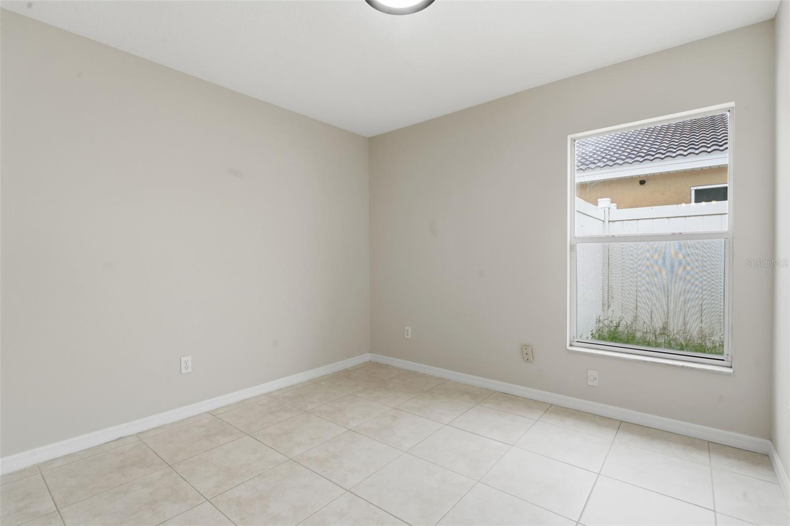 Image 15 of 34 For 38 Vanna Court