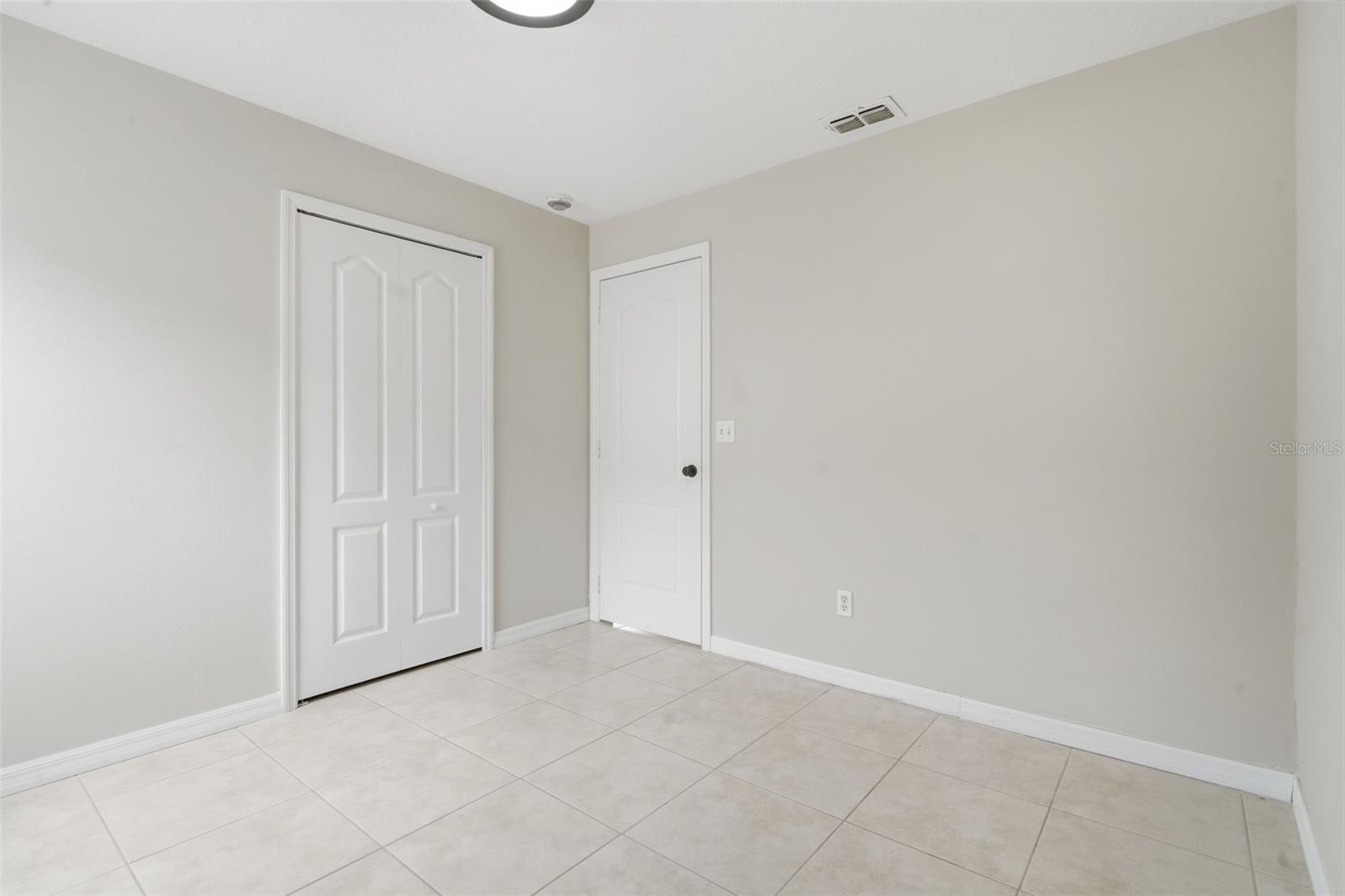 Image 16 of 34 For 38 Vanna Court