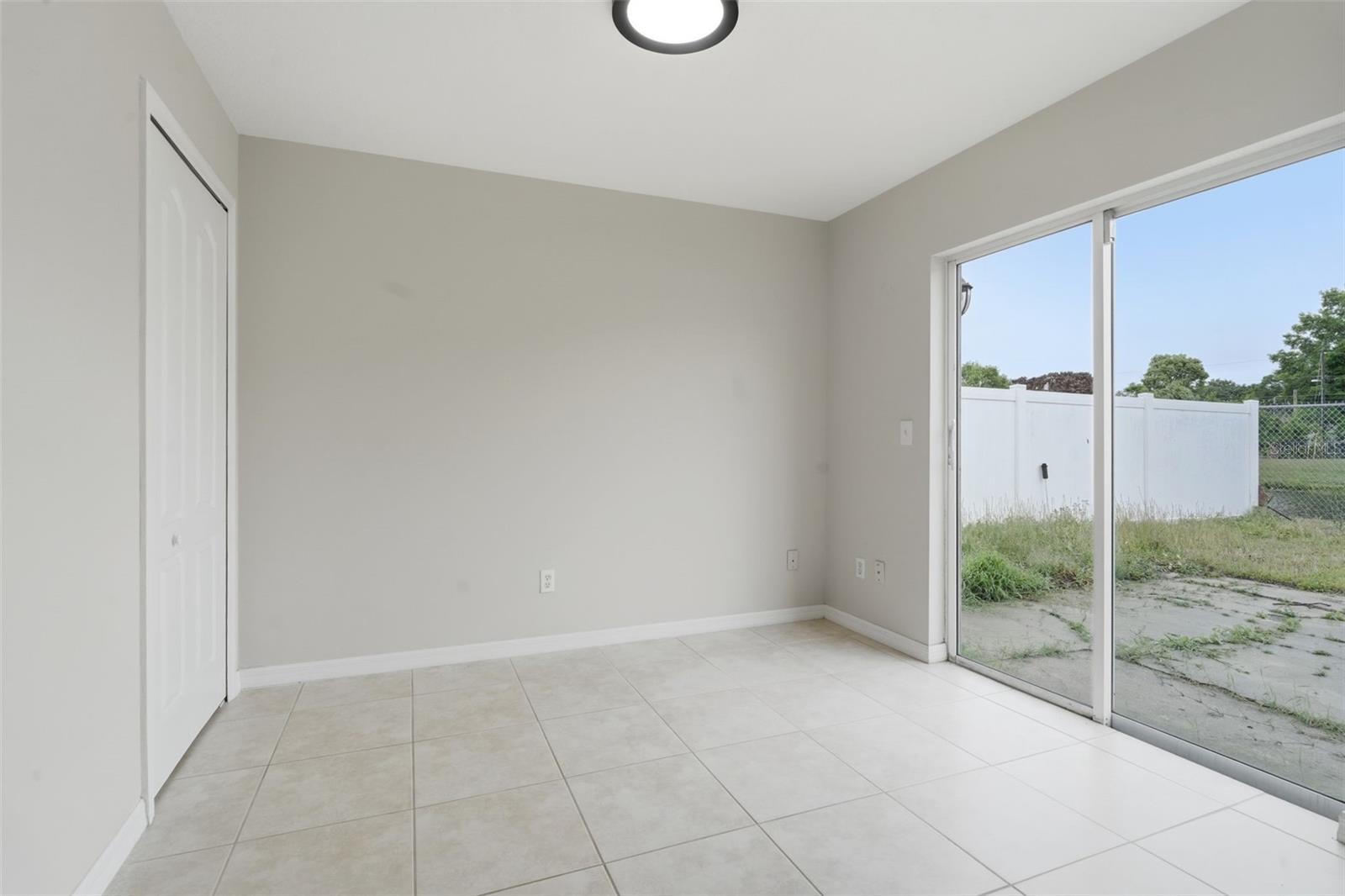 Image 17 of 34 For 38 Vanna Court