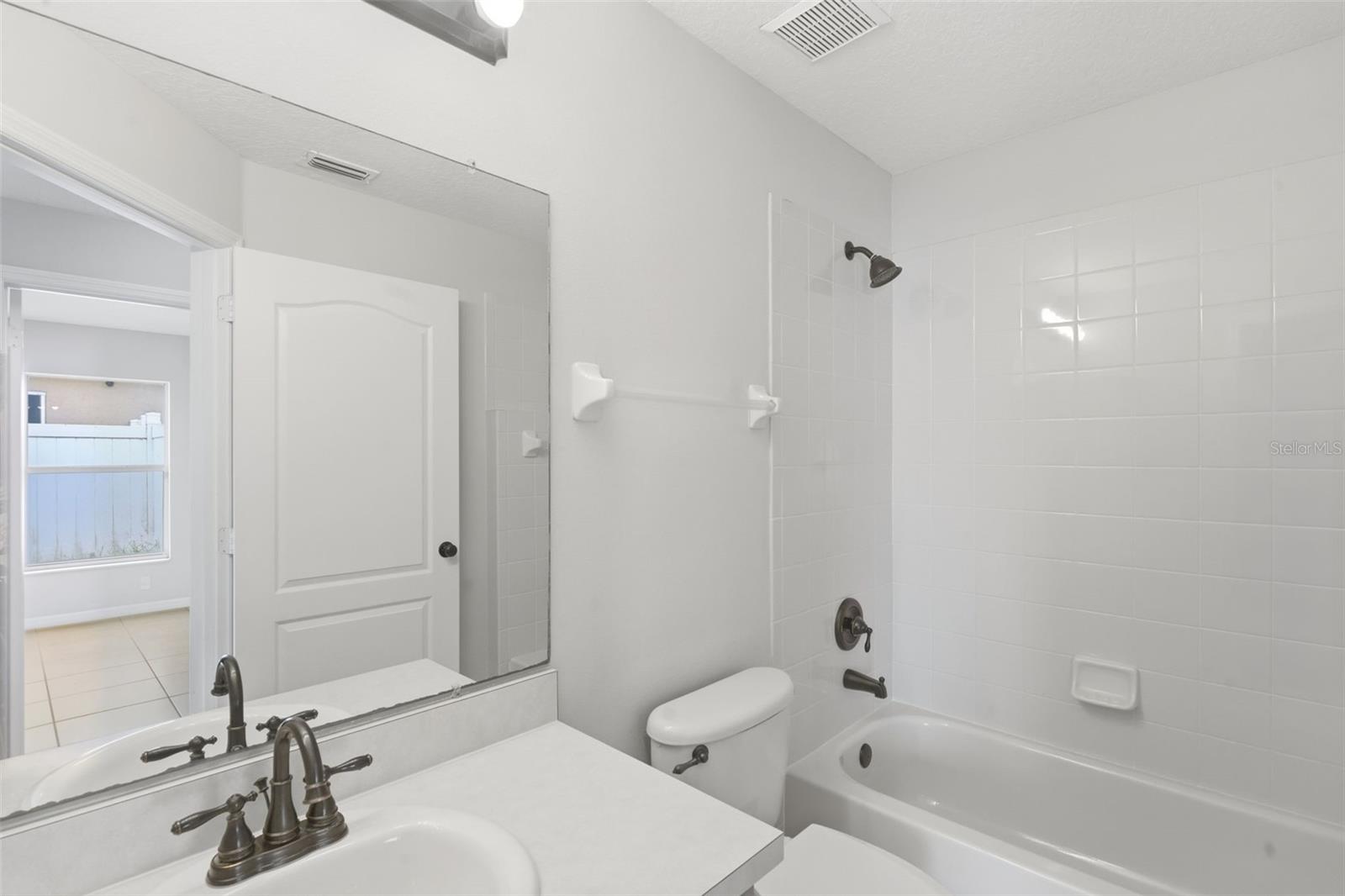 Image 19 of 34 For 38 Vanna Court