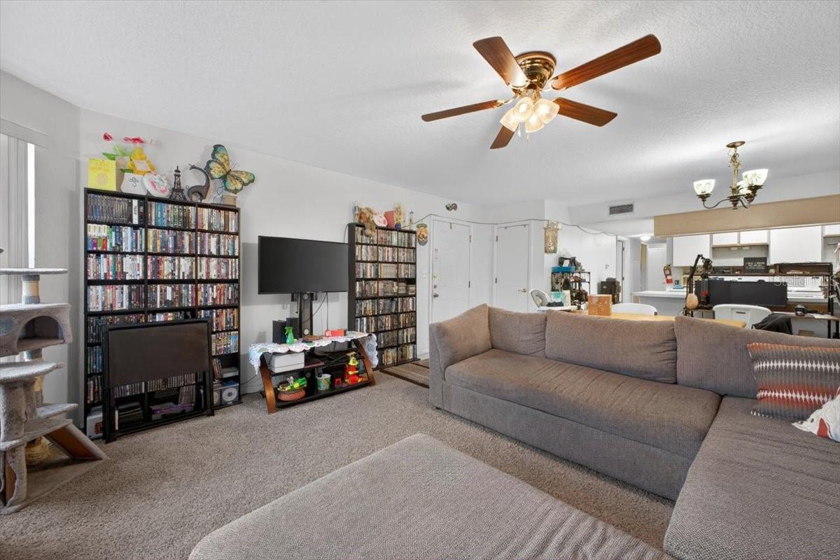 Image 16 of 23 For 8712 Rain Forest Place B