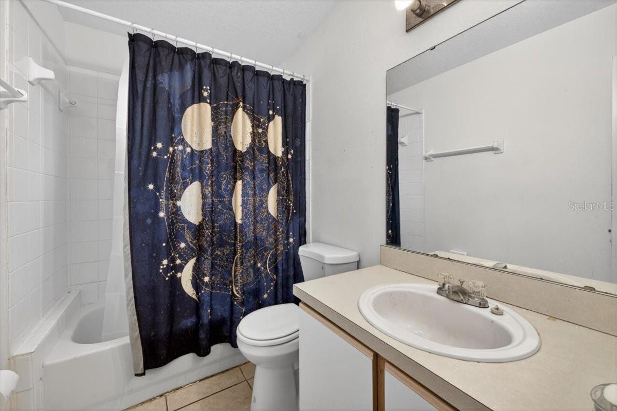 Image 6 of 23 For 8712 Rain Forest Place B