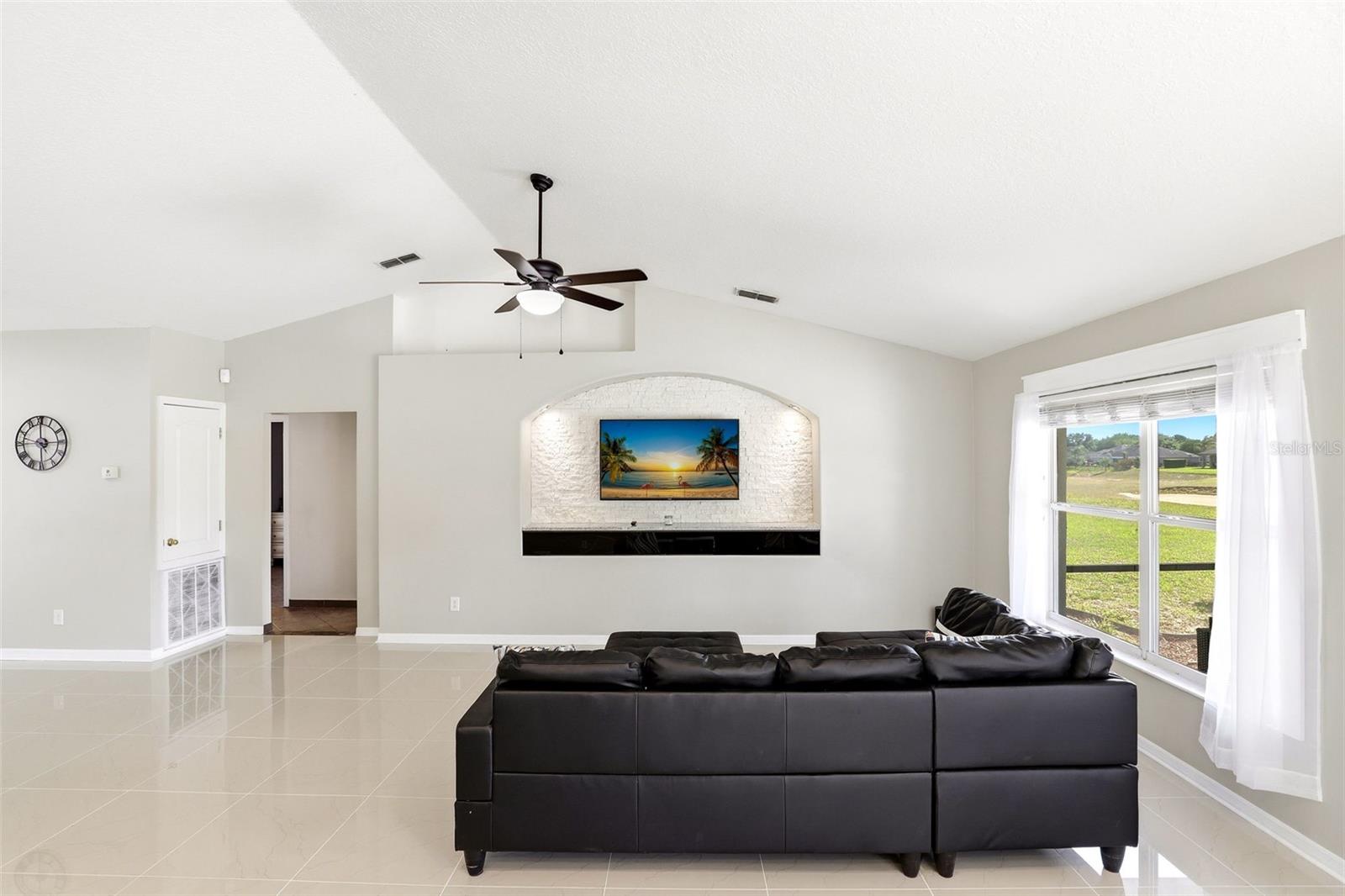 Image 10 of 40 For 36725 Oconee Avenue 36725