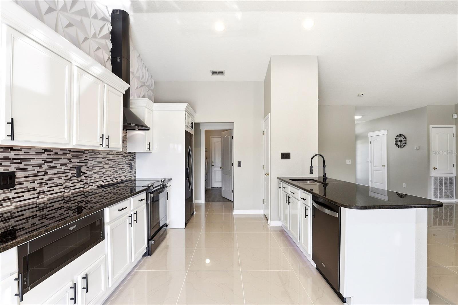 Image 15 of 40 For 36725 Oconee Avenue 36725