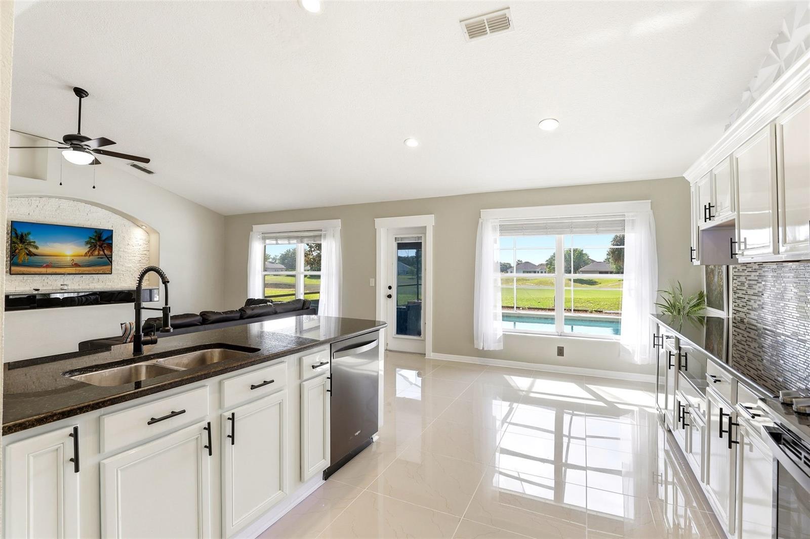 Image 17 of 40 For 36725 Oconee Avenue 36725