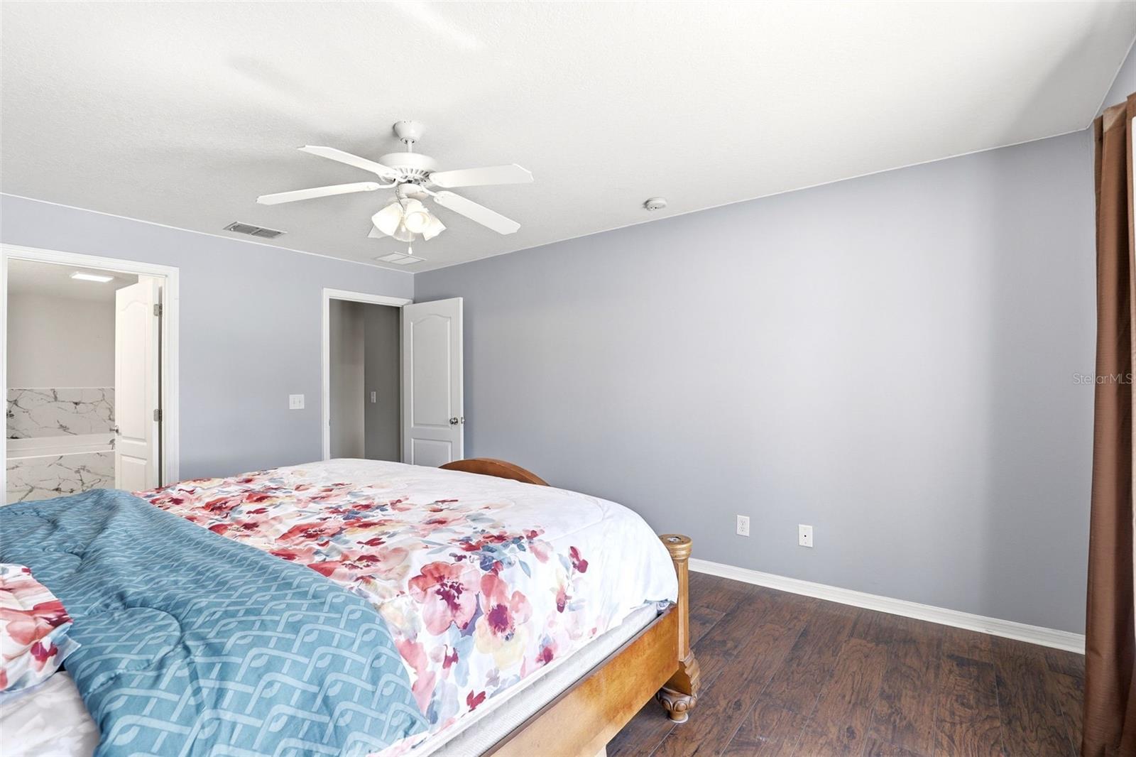 Image 20 of 40 For 36725 Oconee Avenue 36725