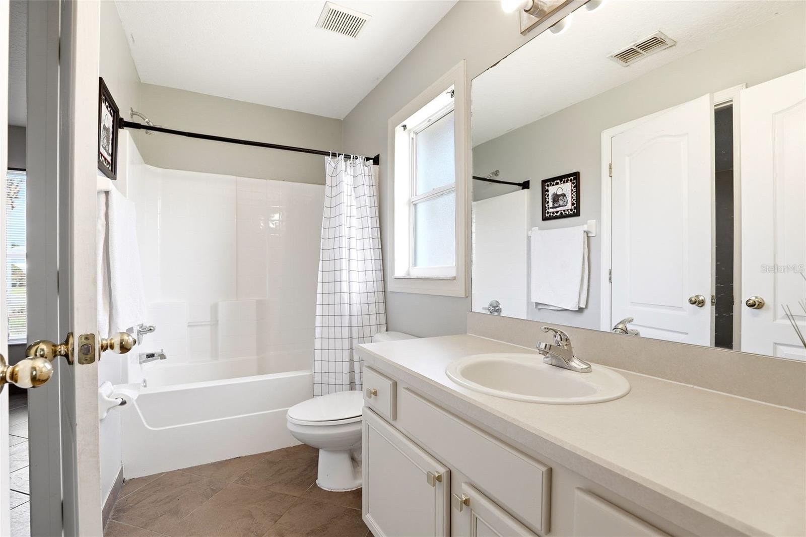 Image 27 of 40 For 36725 Oconee Avenue 36725