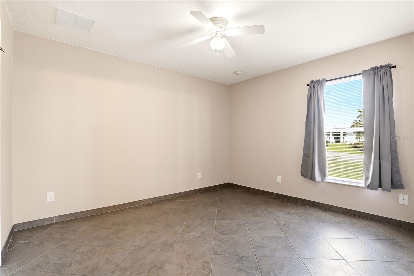 Image 28 of 40 For 36725 Oconee Avenue 36725