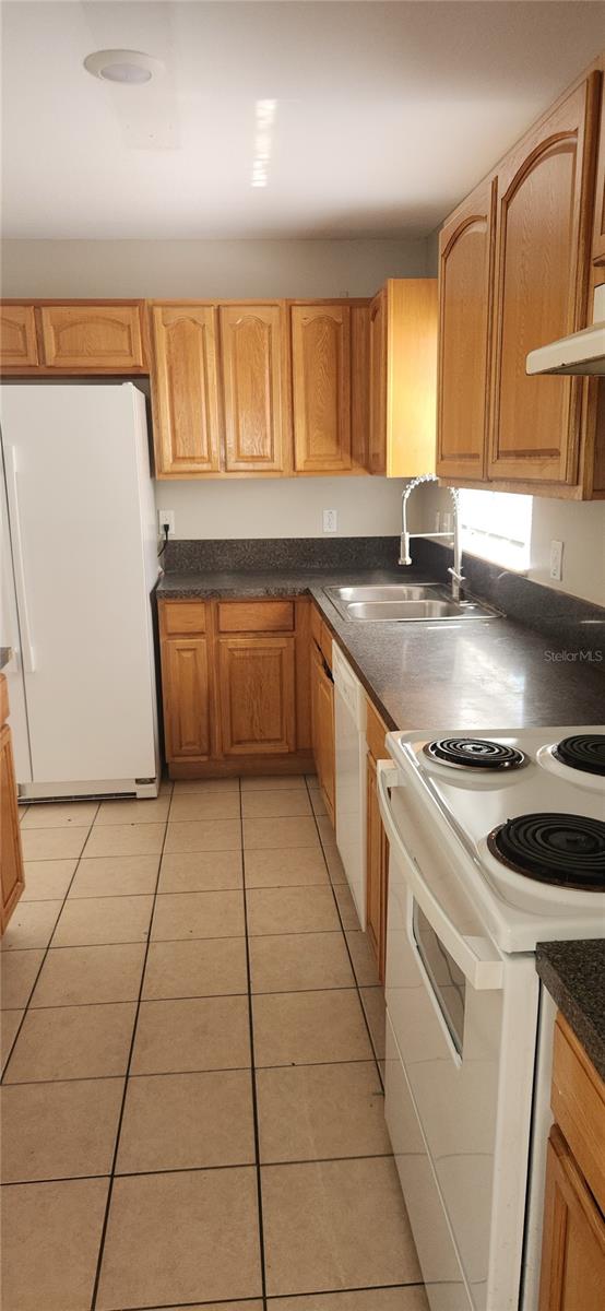 Image 3 of 9 For 951 Main Street