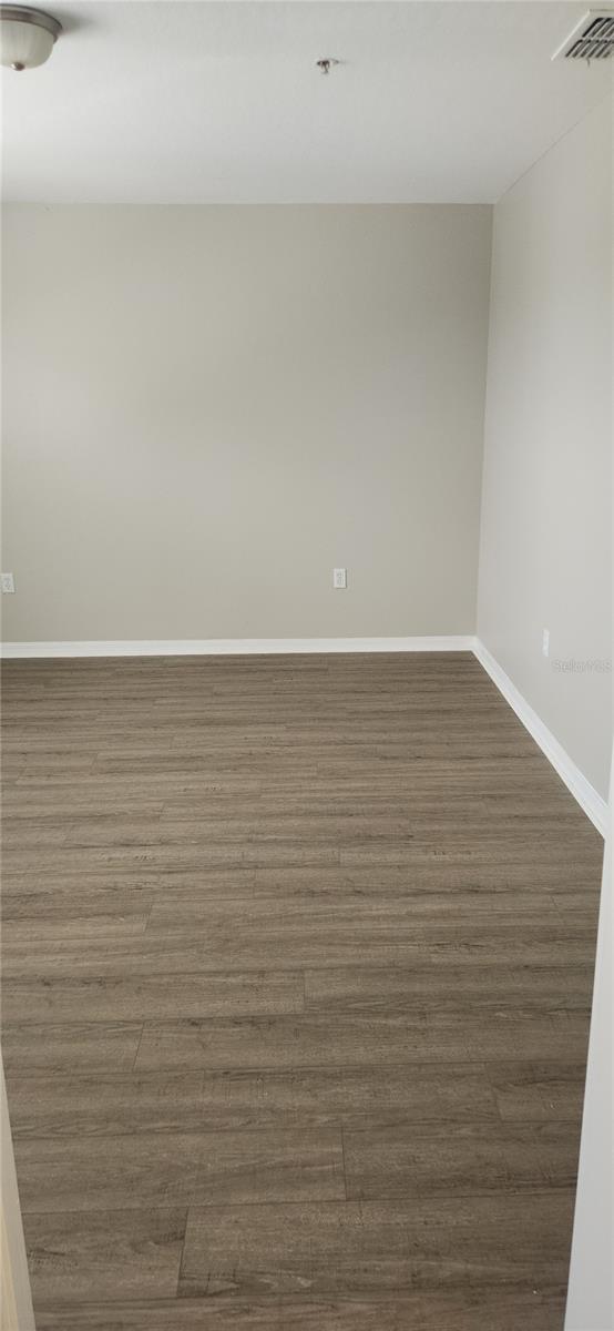 Image 7 of 9 For 951 Main Street