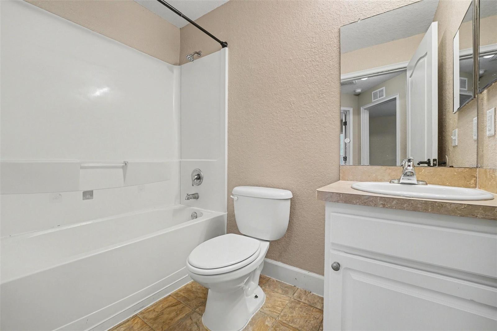 Image 23 of 25 For 803 Auburn Preserve Boulevard