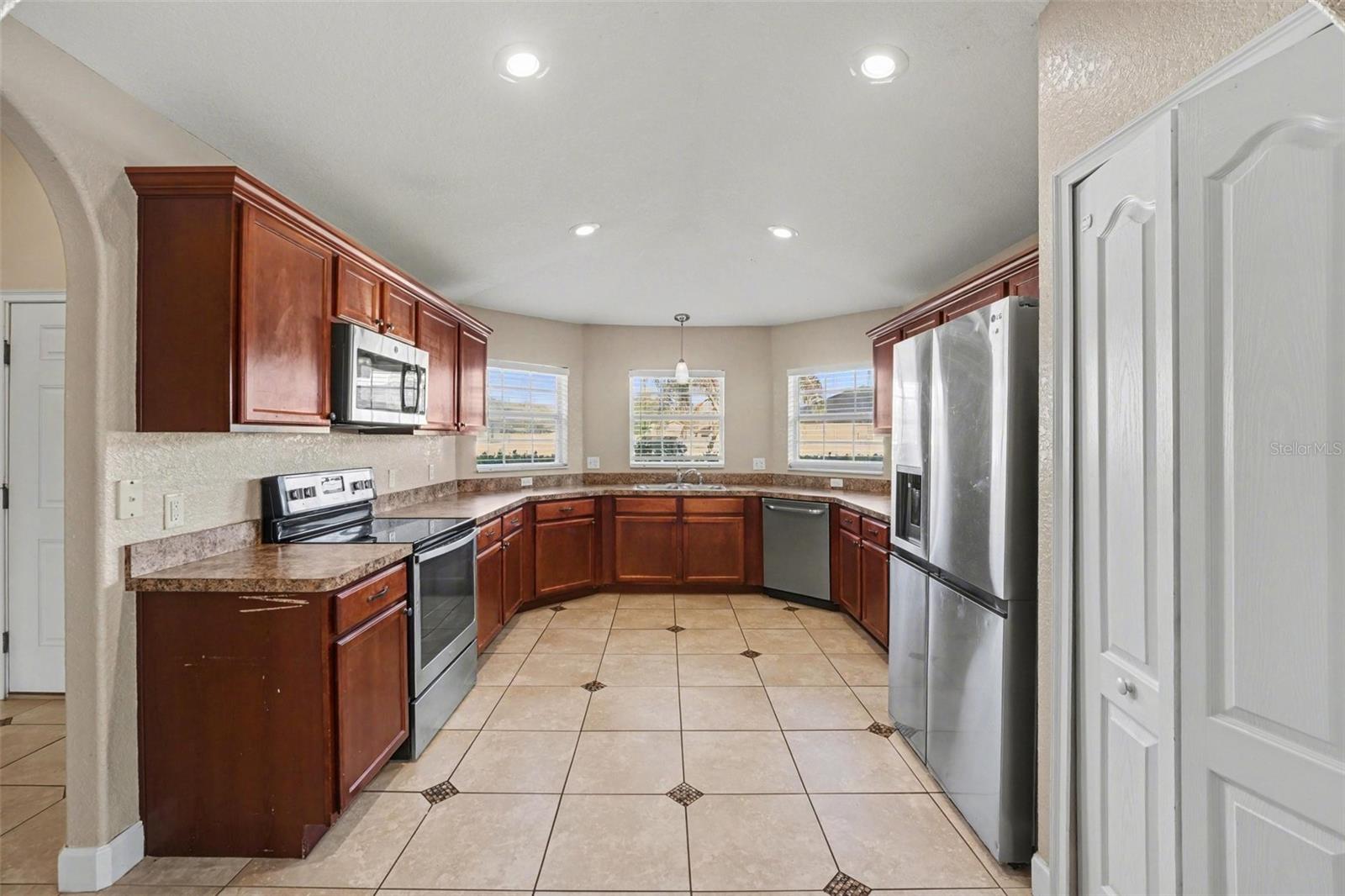 Image 6 of 25 For 803 Auburn Preserve Boulevard