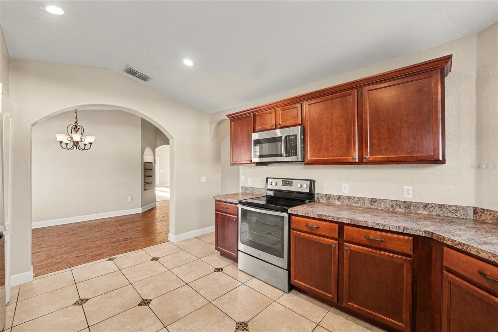 Image 7 of 25 For 803 Auburn Preserve Boulevard