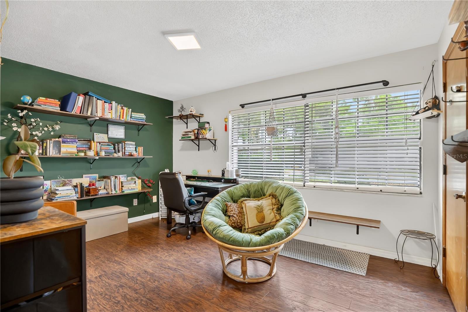 Image 17 of 30 For 257 Gary Boulevard