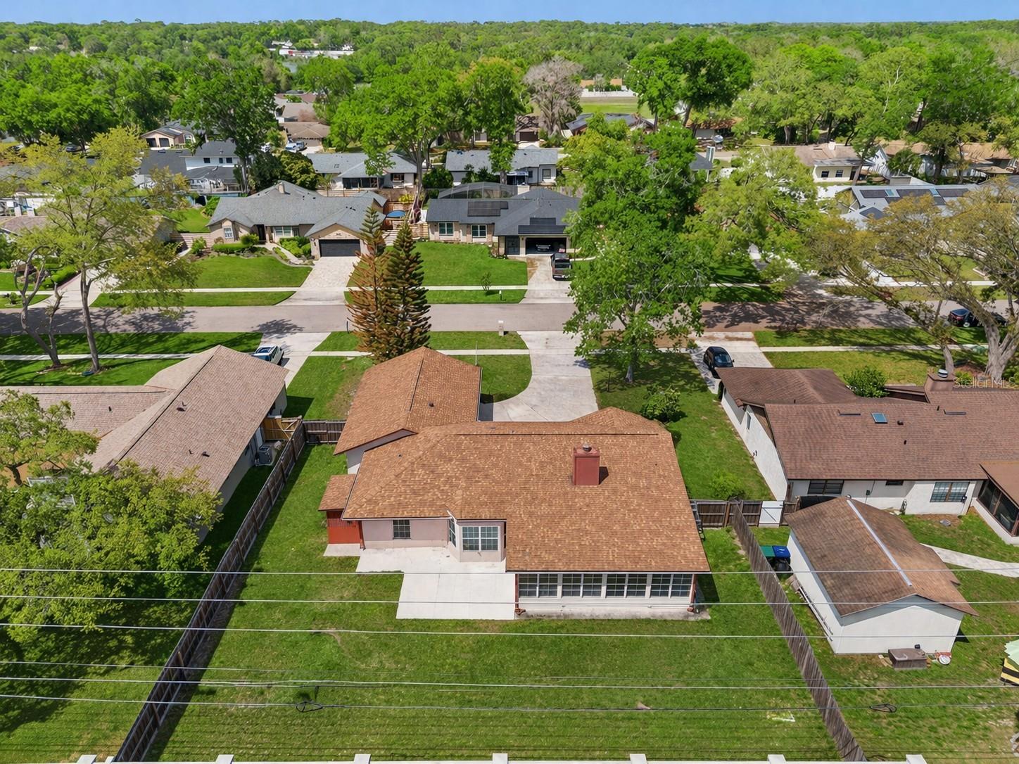 Listing photo id 45 for 4136 Tall Tree Drive