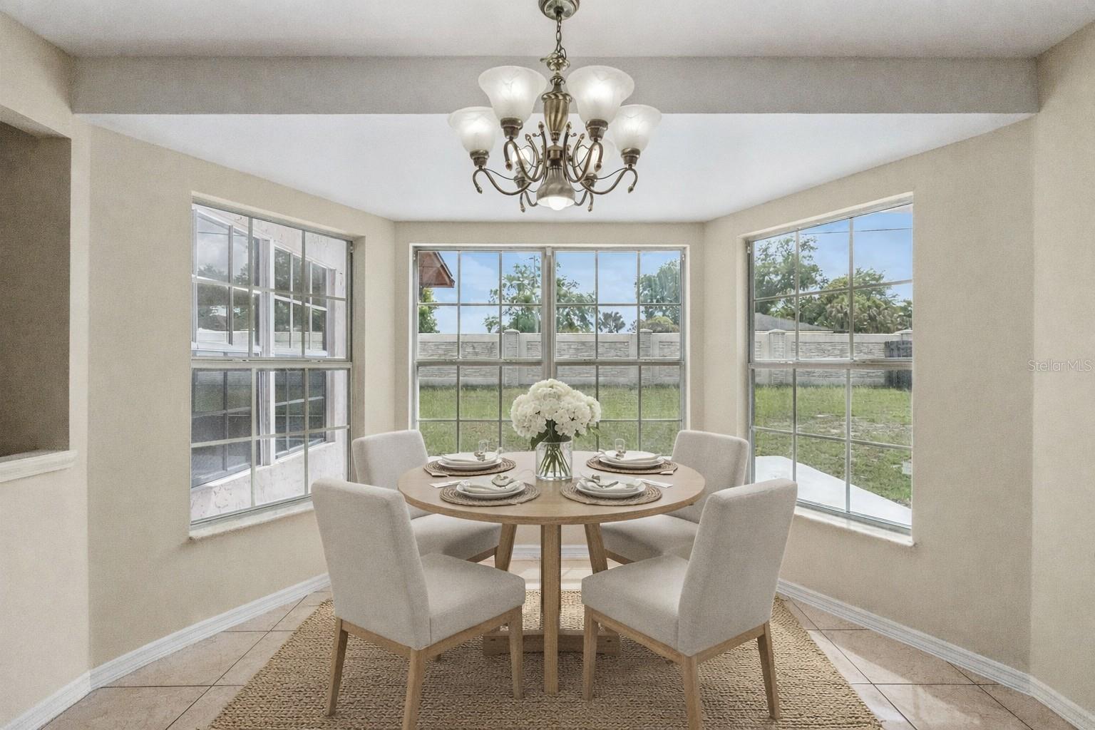 Listing photo id 6 for 4136 Tall Tree Drive