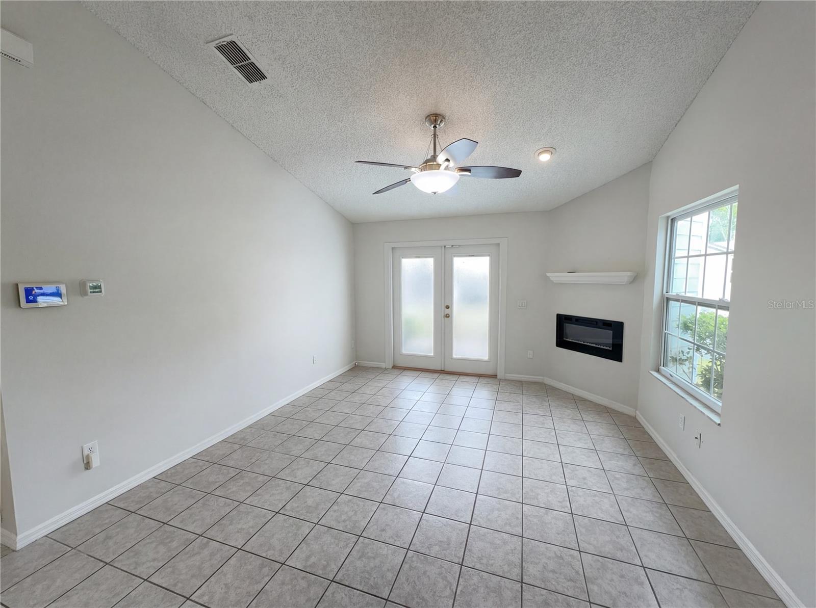 Image 13 of 18 For 2000 Plainfield Drive