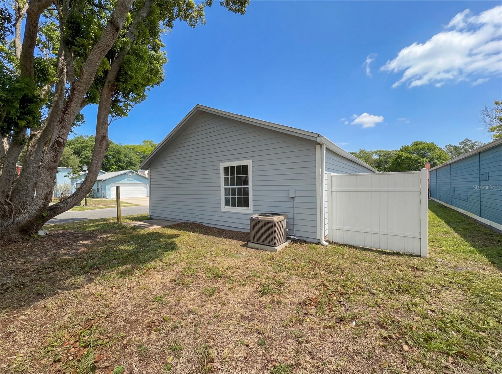 Image 5 of 18 For 2000 Plainfield Drive