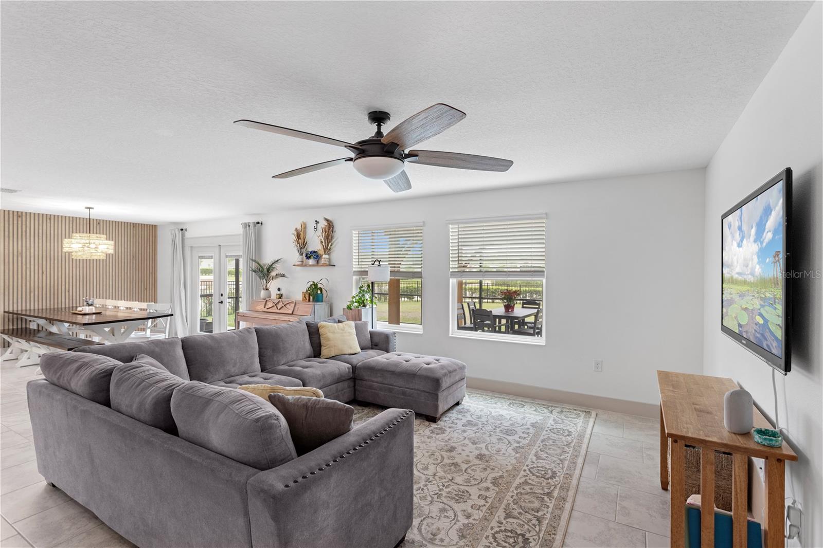 Image 14 of 41 For 5693 Alenlon Way