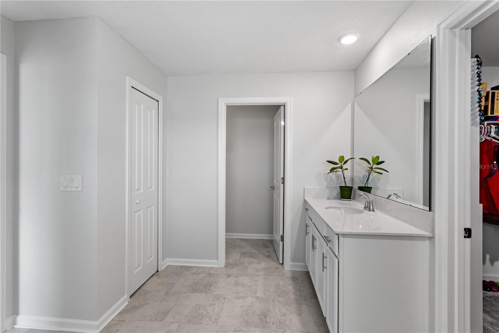 Image 25 of 41 For 5693 Alenlon Way