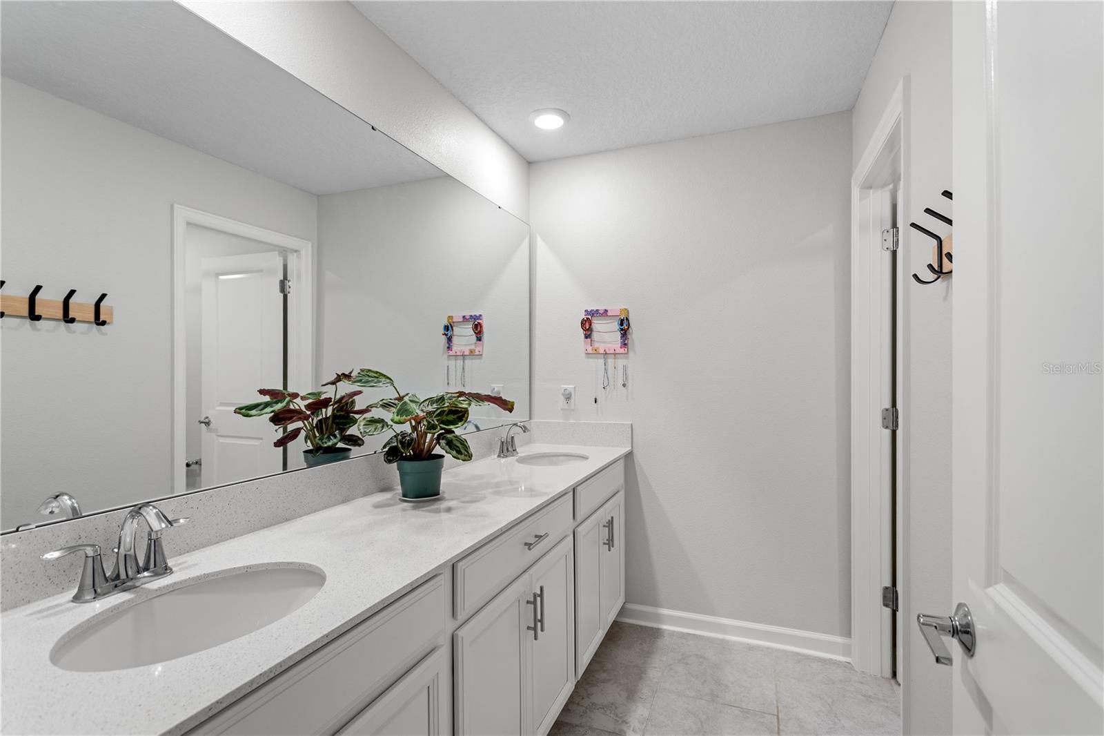 Image 31 of 41 For 5693 Alenlon Way