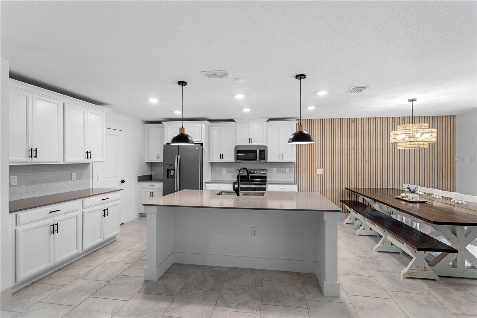 Image 8 of 41 For 5693 Alenlon Way