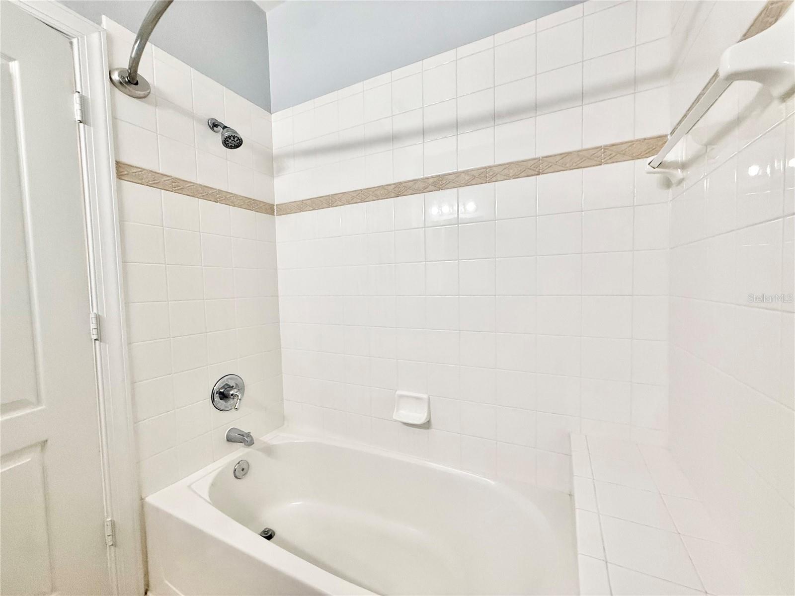 Image 23 of 31 For 307 New Hampshire Street B