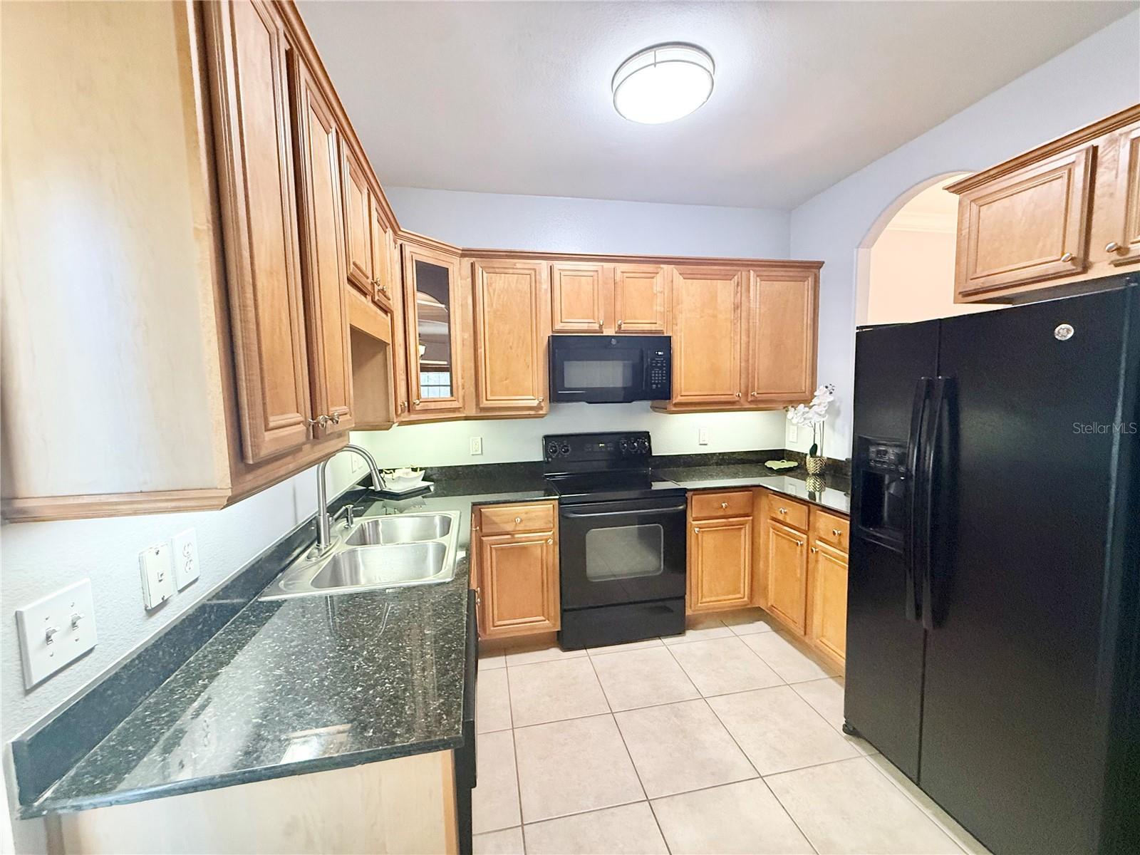 Image 7 of 31 For 307 New Hampshire Street B